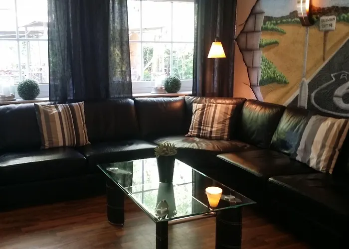 Am Stadion 2* דיסבורג