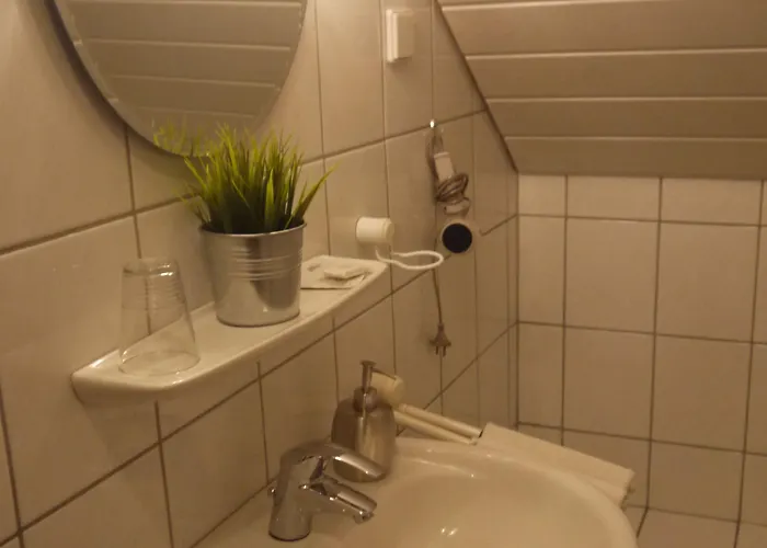 Am Stadion 2* דיסבורג